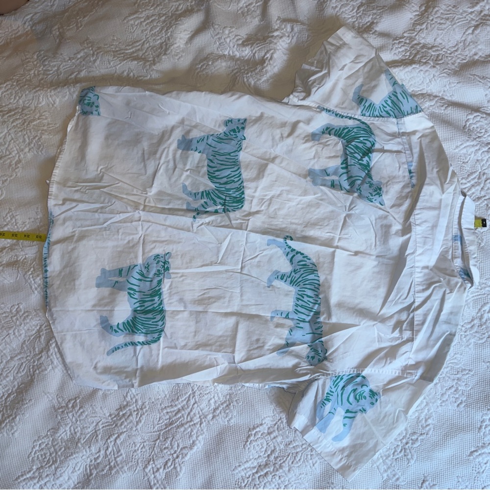 Bonobos White Shirt w Green Tiger Design Statement Animal Pattern Casual XL Long - Picture 3 of 4